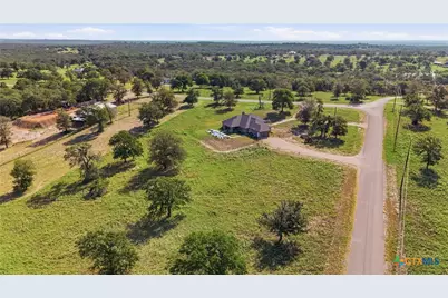 494 Flash Circle, Gonzales, TX 78648 - Photo 7