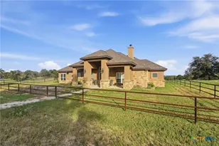 494 Flash Cir, Gonzales, TX 78648 - Photo 9