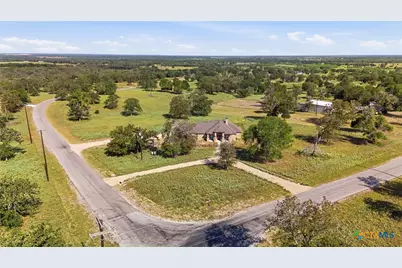 494 Flash Circle, Gonzales, TX 78648 - Photo 5