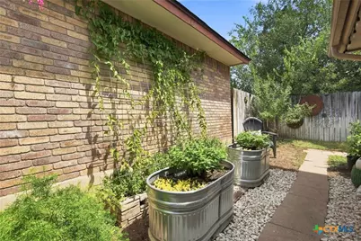 1217 Bluff Creek Circle, New Braunfels, TX 78130 - Photo 27