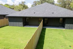 205 Boyles St, Belton, TX 76513 - Photo 5