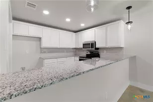 205 Boyles St, Belton, TX 76513 - Photo 9