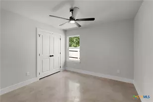 205 Boyles St, Belton, TX 76513 - Photo 13