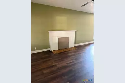 215 N Houston Avenue, Cameron, TX 76520 - Photo 3