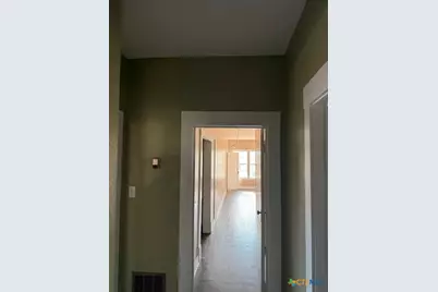 215 N Houston Avenue, Cameron, TX 76520 - Photo 21