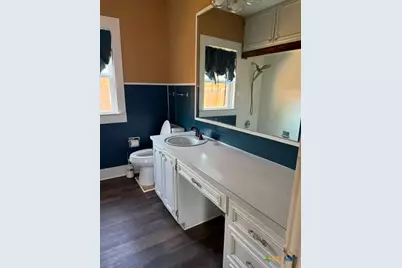 215 N Houston Avenue, Cameron, TX 76520 - Photo 13