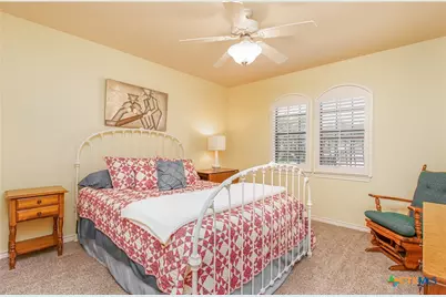 121 Wallace Boulevard, Cameron, TX 76520 - Photo 21
