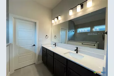 128 Radnor Road, New Braunfels, TX 78130 - Photo 11