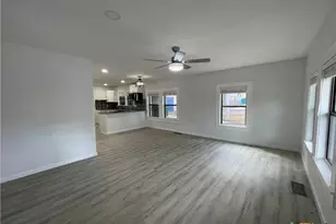 625 E 13th Ave, Belton, TX 76513 - Photo 3