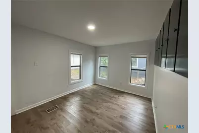 625 E 13th Avenue, Belton, TX 76513 - Photo 21