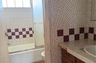415 SE Main St, Stockdale, TX 78160 - Photo 7
