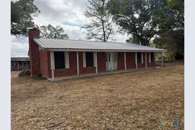 415 SE Main Street, Stockdale, TX 78160 - Photo 1