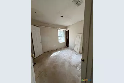 415 SE Main Street, Stockdale, TX 78160 - Photo 11