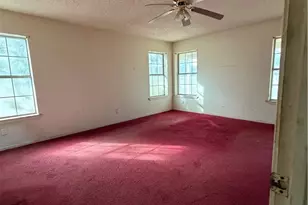 415 SE Main St, Stockdale, TX 78160 - Photo 5