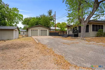413 Woodland Point Road, Belton, TX 76513 - Photo 3