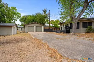 413 Woodland Point Rd, Belton, TX 76513 - Photo 3