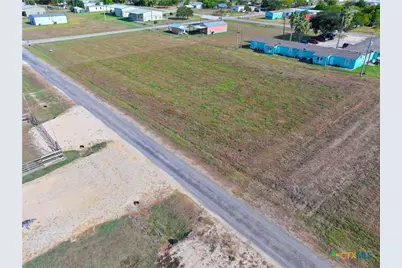 1309 W Bill Tindall Avenue, Seadrift, TX 77983 - Photo 3