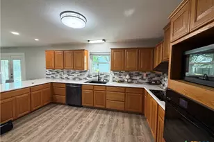 433 W Klein Rd, New Braunfels, TX 78130 - Photo 9