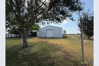 433 W Klein Road, New Braunfels, TX 78130 - Photo 23