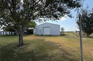 433 W Klein Rd, New Braunfels, TX 78130 - Photo 23