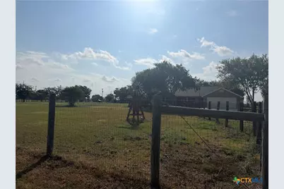 433 W Klein Road, New Braunfels, TX 78130 - Photo 3