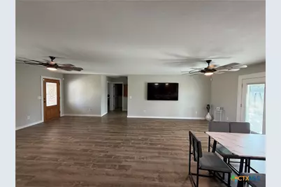 433 W Klein Road, New Braunfels, TX 78130 - Photo 5