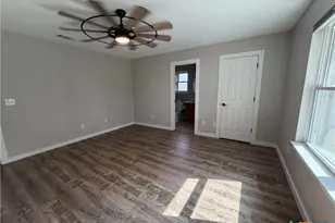 433 W Klein Rd, New Braunfels, TX 78130 - Photo 17