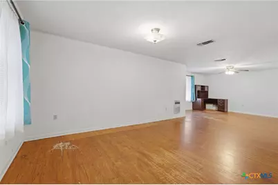 520 Seydler Street, Gonzales, TX 78629 - Photo 3