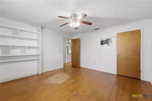 520 Seydler St, Gonzales, TX 78629 - Photo 15