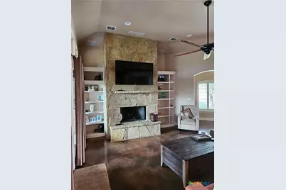 2613 Red Bud Way, New Braunfels, TX 78132 - Photo 11