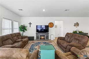 5801 Musquiz Rdg, Seguin, TX 78155 - Photo 11