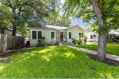 465 S Guenther Avenue, New Braunfels, TX 78130 - Photo 1