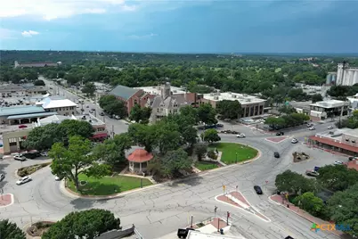 465 S Guenther Avenue, New Braunfels, TX 78130 - Photo 15