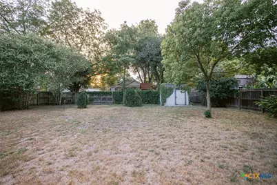 907 N Craig Street, Victoria, TX 77901 - Photo 29