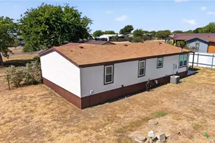 100 Hillside Dr, Troy, TX 76579 - Photo 7