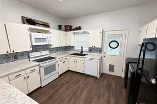 903 Davie Lee Dr, Copperas Cove, TX 76522 - Photo 5