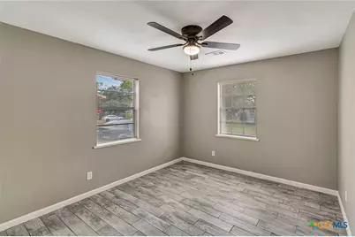 602 N Market Street, Hallettsville, TX 77964 - Photo 23