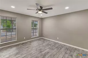 602 N Market St, Hallettsville, TX 77964 - Photo 9