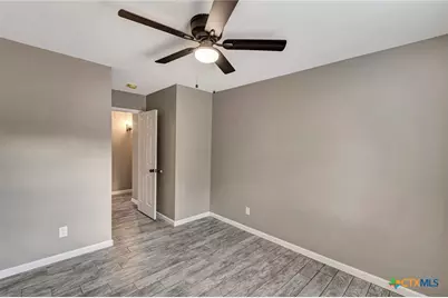 602 N Market Street, Hallettsville, TX 77964 - Photo 21