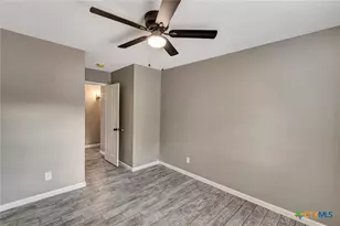 602 N Market St, Hallettsville, TX 77964 - Photo 21