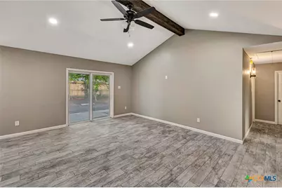 602 N Market Street, Hallettsville, TX 77964 - Photo 3