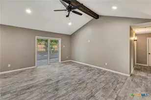 602 N Market St, Hallettsville, TX 77964 - Photo 3