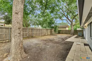 602 N Market St, Hallettsville, TX 77964 - Photo 33