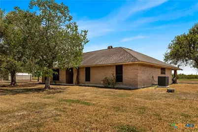 513 Bambi Drive, Victoria, TX 77904 - Photo 3