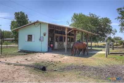 307 Valley Acres Drive, New Braunfels, TX 78130 - Photo 31