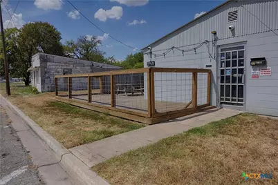 400 W Main Street, Cuero, TX 77954 - Photo 3