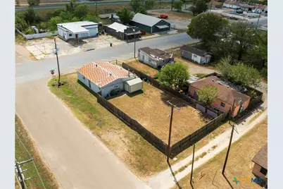 400 W Main Street, Cuero, TX 77954 - Photo 23