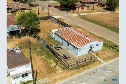 400 W Main Street, Cuero, TX 77954 - Photo 25