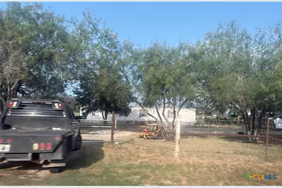 138 Terrace Hill Lane, Floresville, TX 78114 - Photo 11