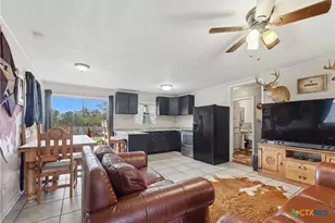 1926 Dreyer Ln, Gonzales, TX 78629 - Photo 5